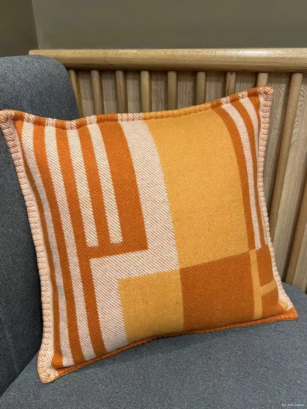 WOOL PILLOW HERMES THROW ITHAQUE 0519